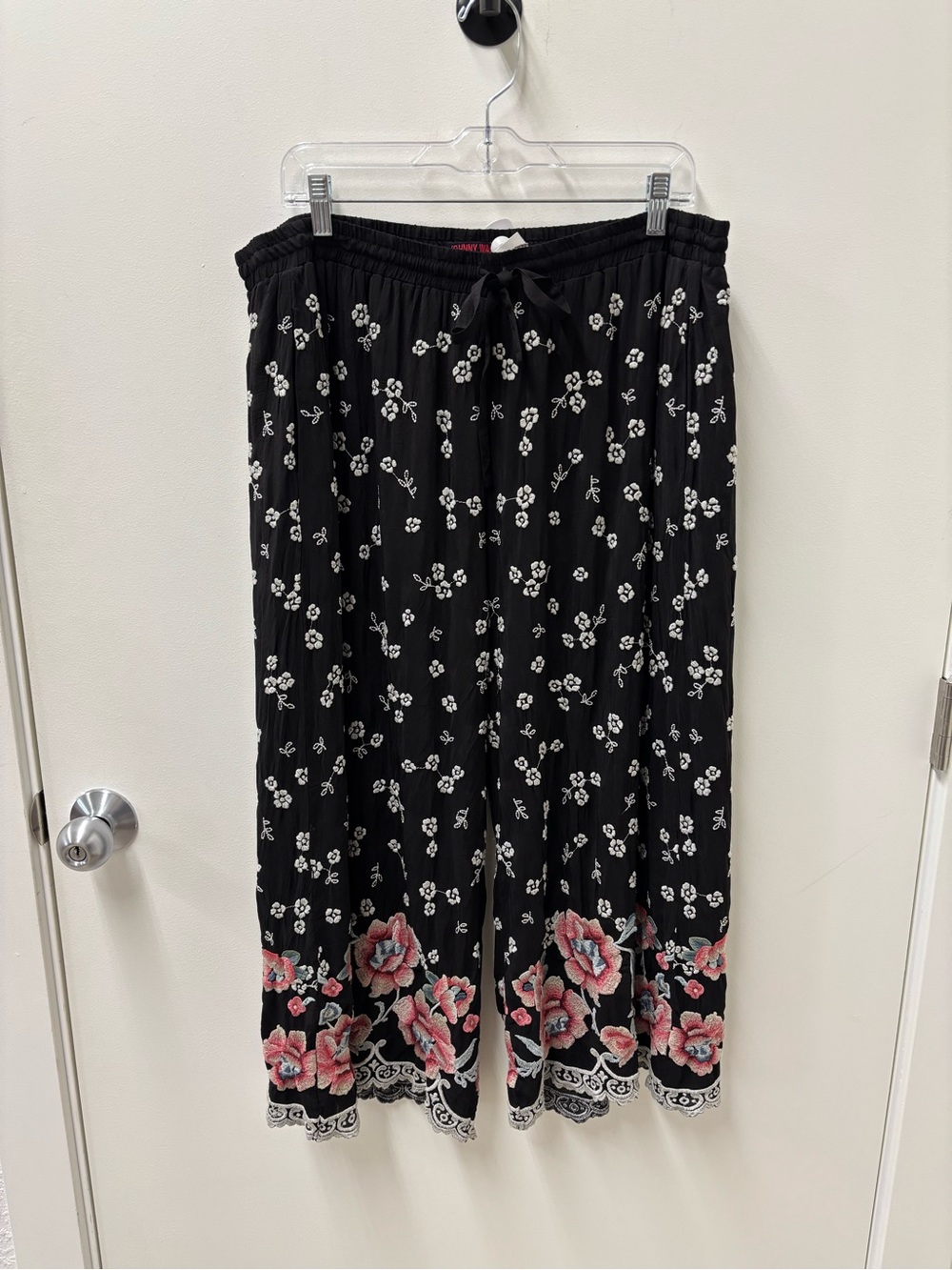 Johnny Was Black Floral Crop Wide-Leg Pants with Pink Floral Embroidery